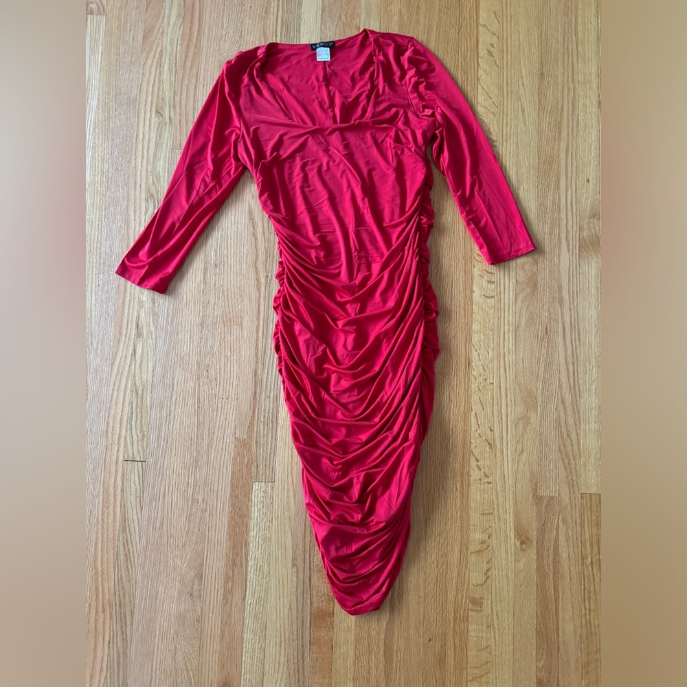VENUS fitted red dress size small never worn